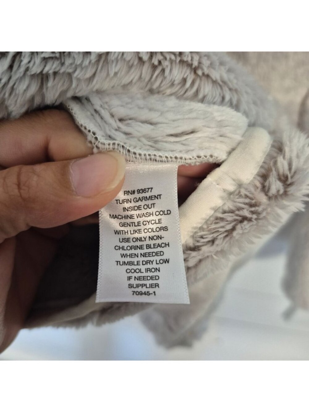 St. Johns Bay Womens Faux Fur Pullover Jacket Small Taupe Shadow Plush Long Slee - Picture 9 of 9